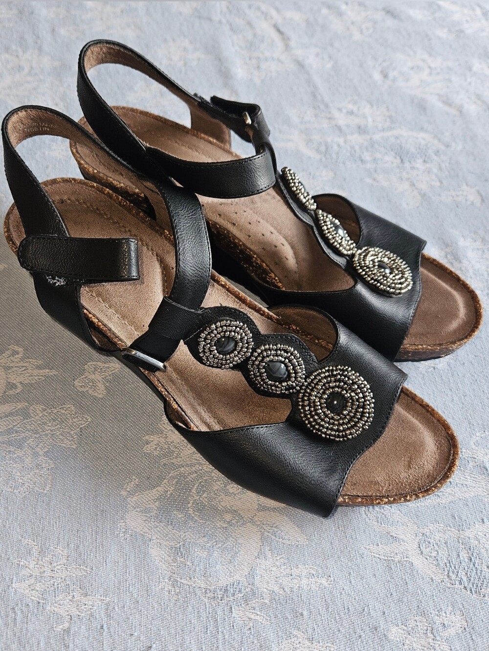 Natural Soul by Naturalizer Women's Black & Silver Beaded Wedge Sandals Size 10W